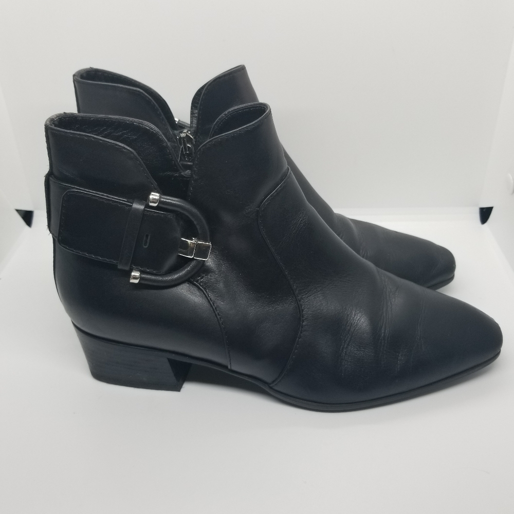Aquatalia black Flambay leather weatherproof ankle boots size 9.5